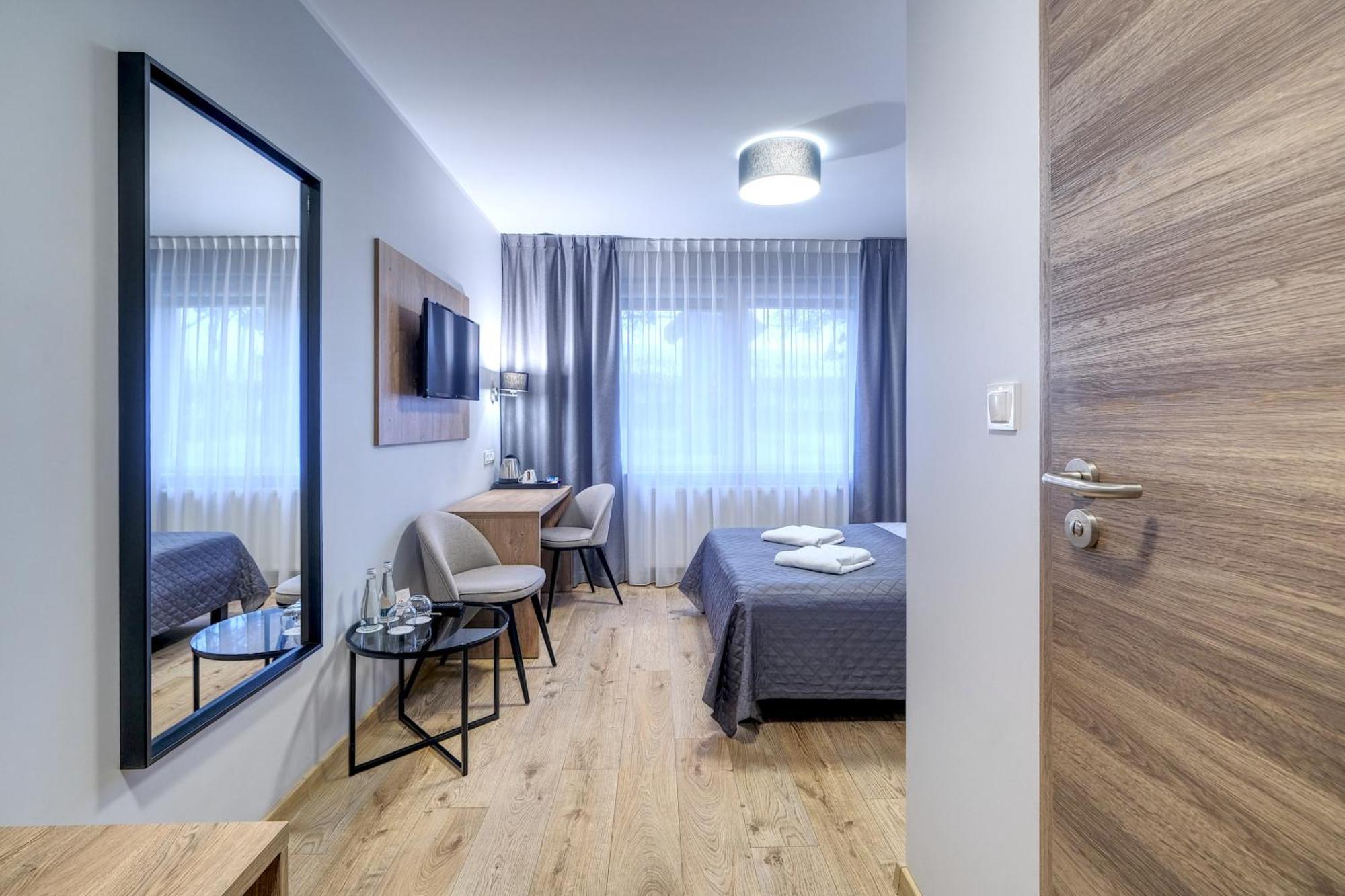 Lawendowy Dwor Bed & Breakfast Pszczółki Екстериор снимка