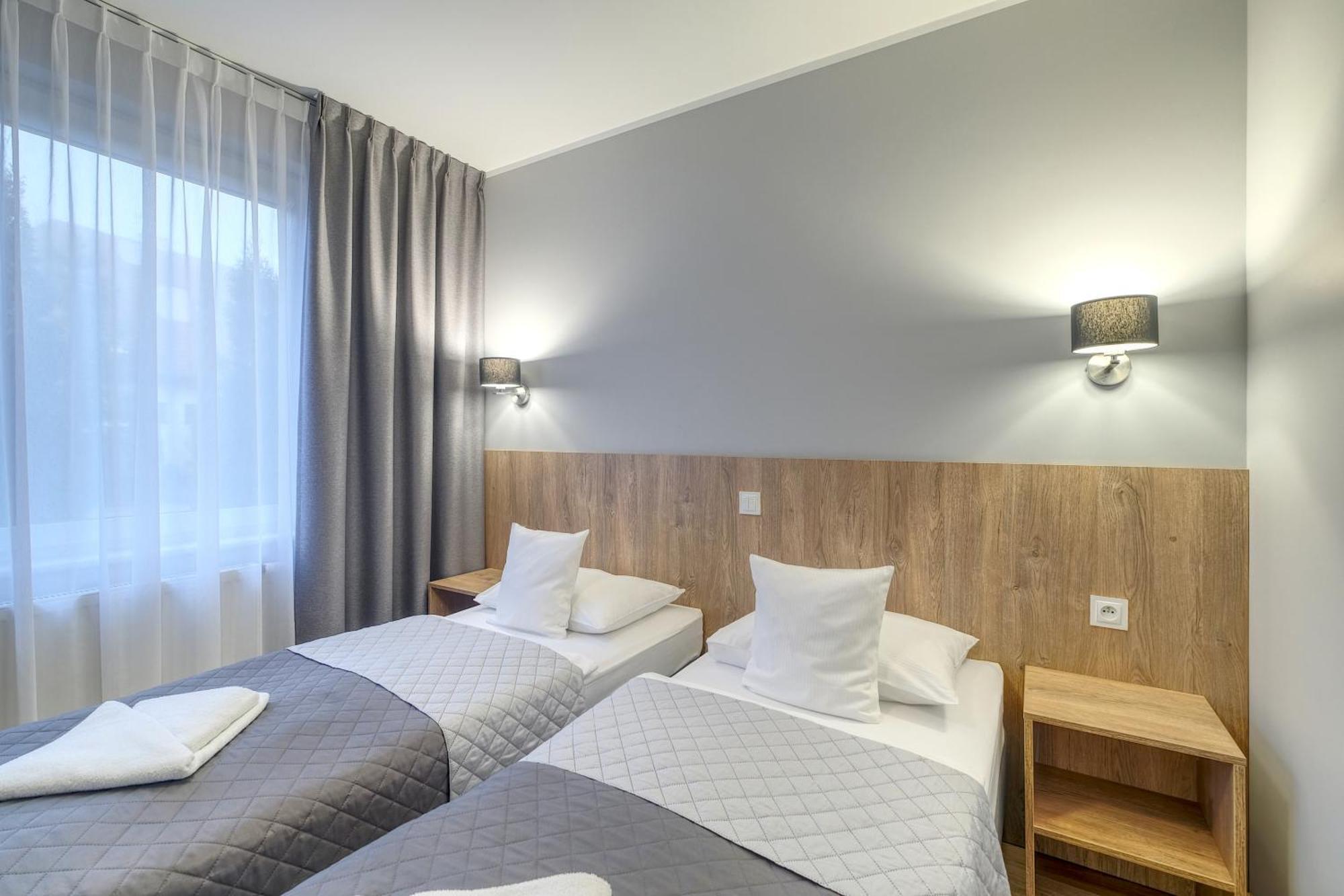 Lawendowy Dwor Bed & Breakfast Pszczółki Екстериор снимка