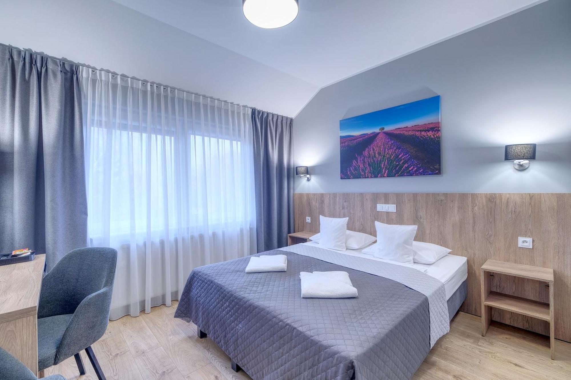 Lawendowy Dwor Bed & Breakfast Pszczółki Екстериор снимка